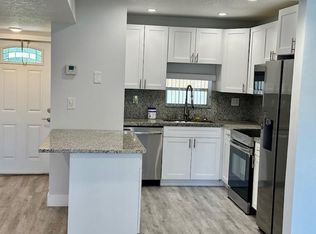 8961 S Hollybrook Blvd APT 301, Pembroke Pines, FL 33025