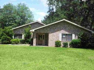 596 S Elm St, Jesup, GA 31546