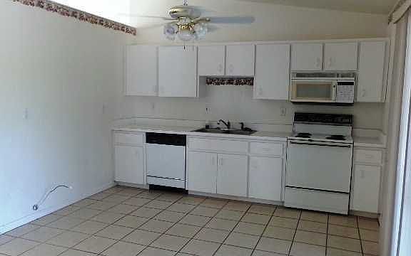 3rd image of 7127 Baylor St