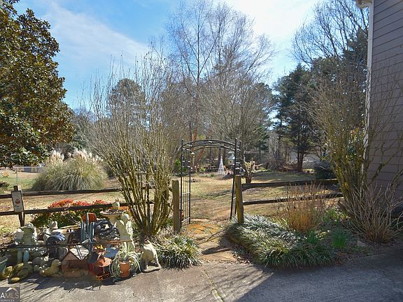 3rd image of 2655 Dacula Ridge Dr