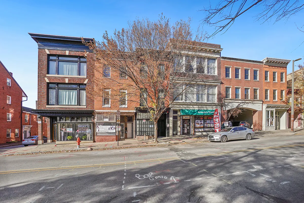 Building Photo - 604 N Eutaw St #4