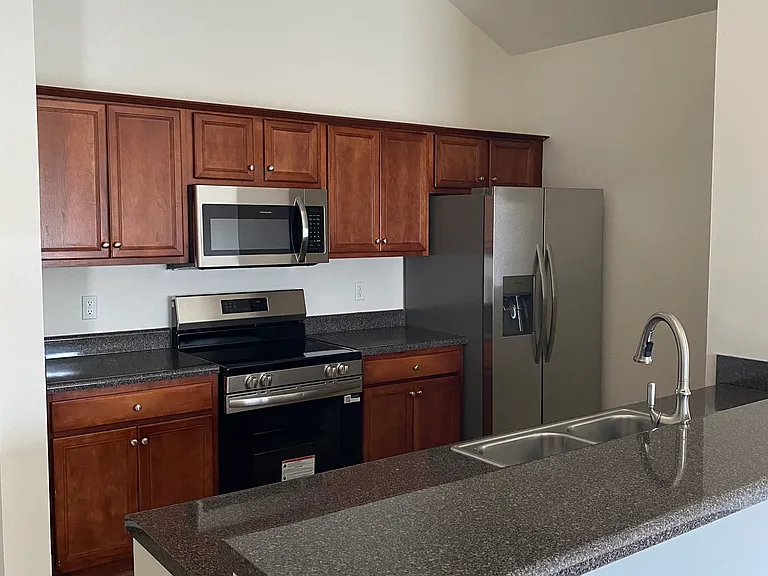 3425 Town Creek Cir — Photo 8