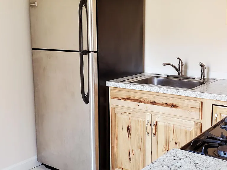 508 W 4th St #3 — Photo 3