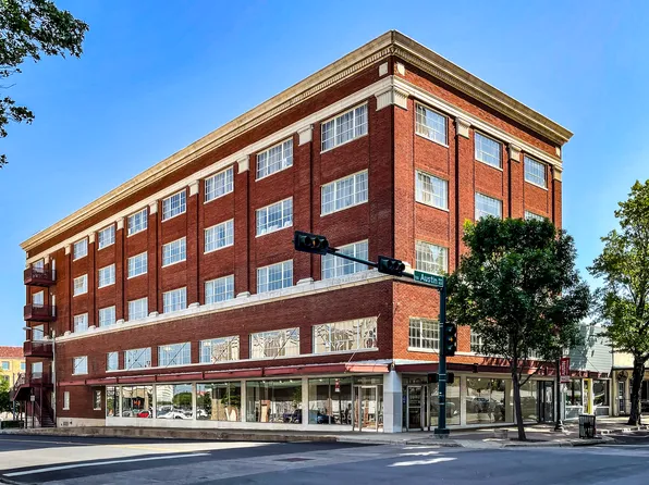 800 Austin Ave #306, Waco, TX 76701