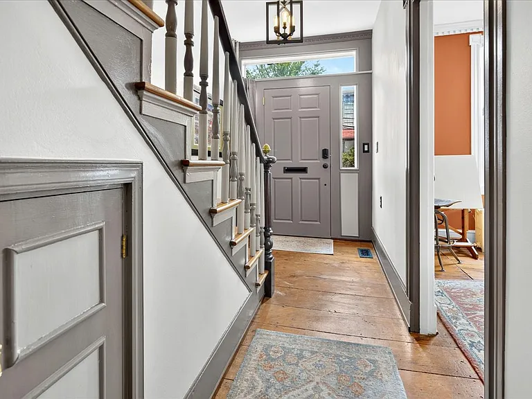 14 W Delaware Ave — Photo 4