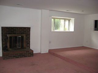 get 2% cash rebate for down payment, visit www.homebuyingagent.com for info.