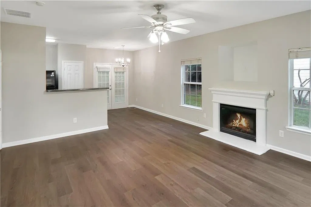 2 bed, 2.5 bath, $1,650 — Photo 2