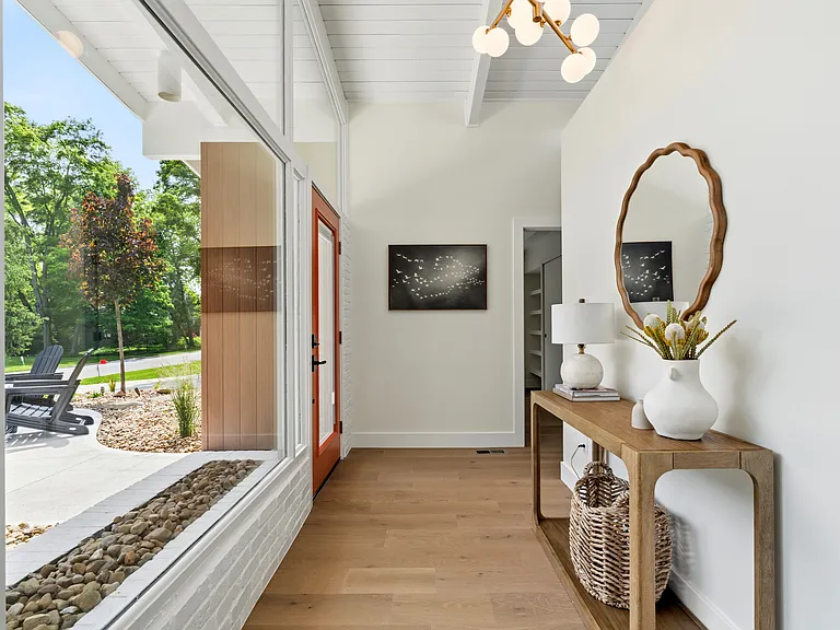 2276 Johnston Rd — Photo 16