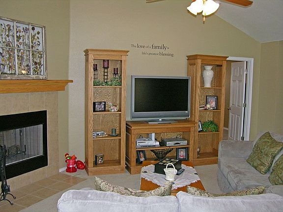 3rd image of 3107 Redbud Dr