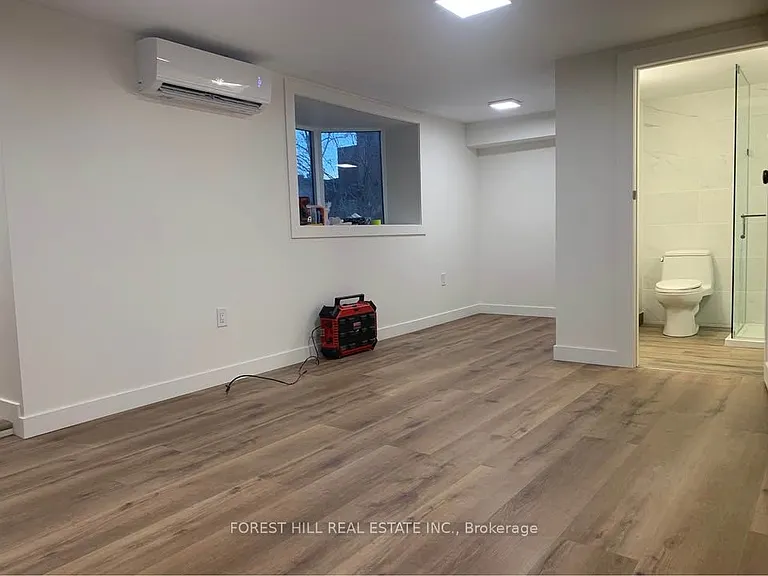 4 Hyfan Ct #LOWER — Photo 5