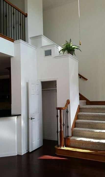 1st image of 7104 Dry Creek Dr