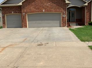 1446 S Arbor Meadows Cir, Derby, KS 67037