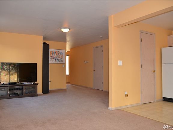 4th image of 7534 Arcade Pl NW
