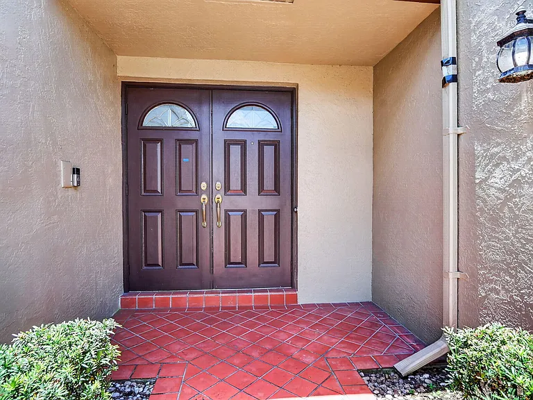 7690 Solimar Cir — Photo 5