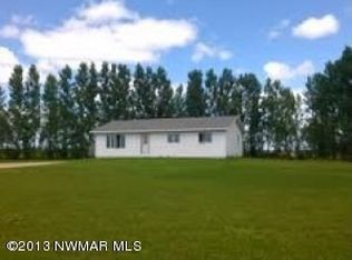 31580 400th Ave, Roseau, MN 56751