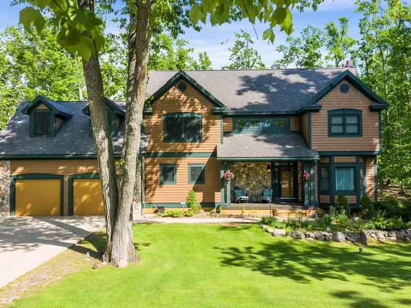5482 Choctaw Ct, Gaylord, MI 49735