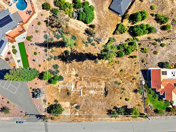 3rd image of 1436 Lorraine Way