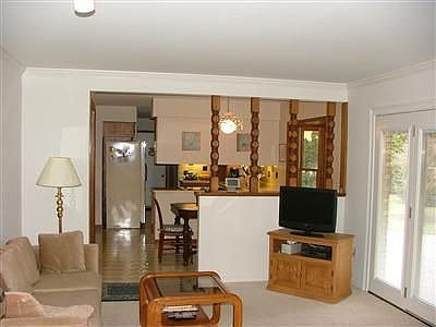 5th image of 191 Southbrook Dr