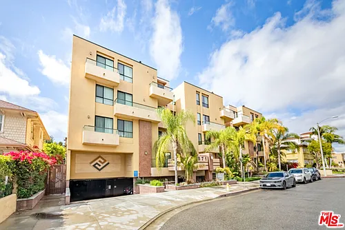 871 Crenshaw Blvd #406 Photo 1