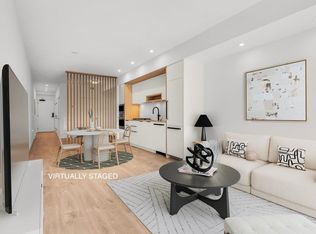 2520 Guelph St #317, Vancouver, BC V5T 3N7