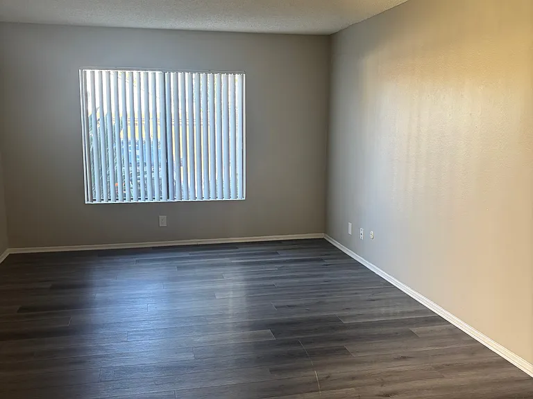 1x1 livingroom