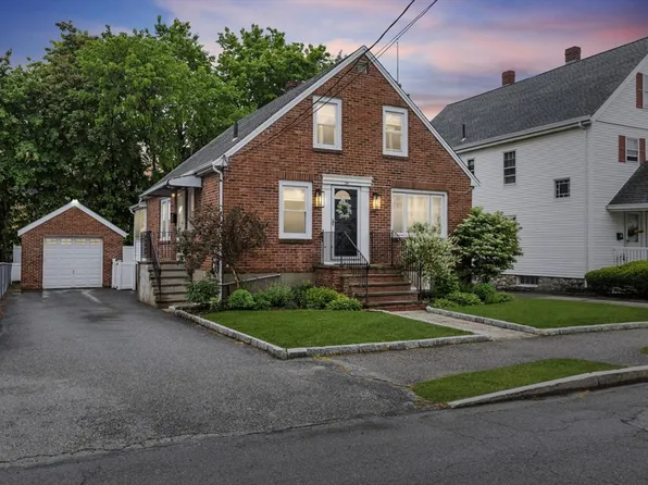 24 Armory St, Wakefield, MA 01880
