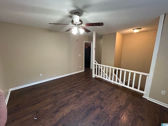 4th image of 2505 Martin Rd