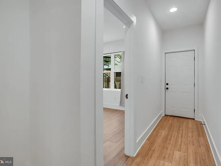 1225 Raum St NE #1 — Photo 10