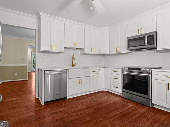 5th image of 40 Sycamore Sta #40