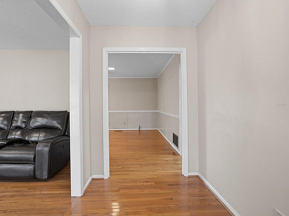 4th image of 213 Watson Way