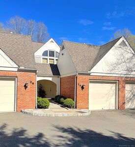 28 Sedgwick Village Ln #28, Darien, CT, 06820