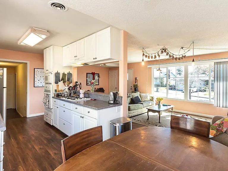 512 Dartmouth Dr — Photo 4