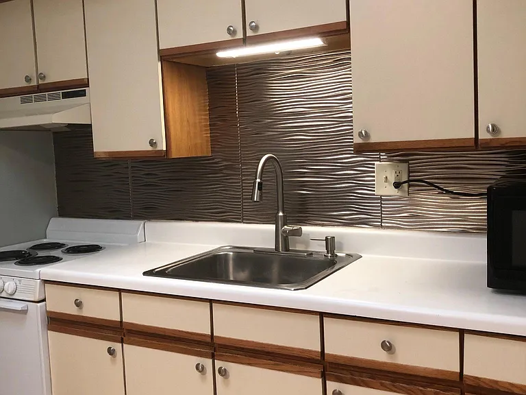 905 Main St #2 — Photo 4