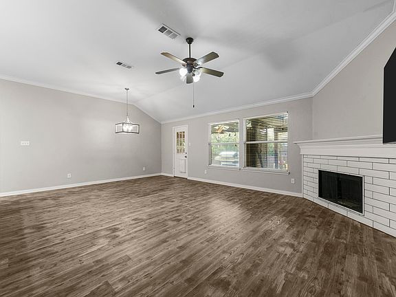 3rd image of 3508 Stanford Dr