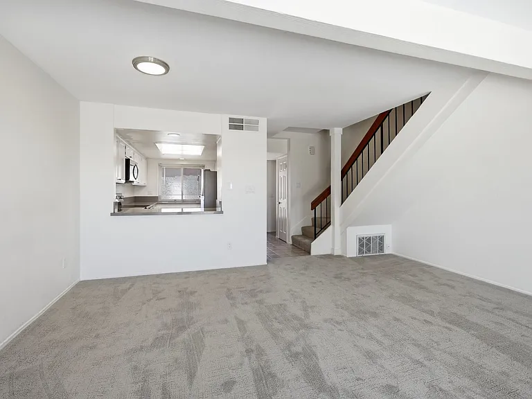 6805 Briarwood Dr — Photo 3