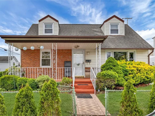 1299 Scimitar Avenue, Elmont, NY 11003