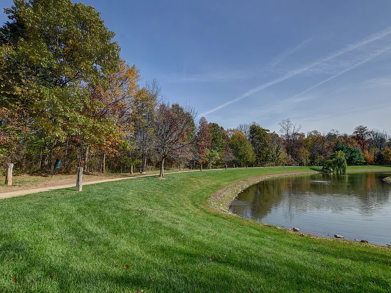 403 Taggert Dr — Photo 37