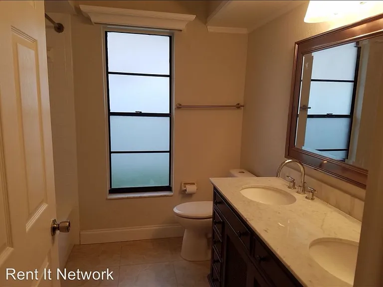 2205 Cypress Point Dr E — Photo 12