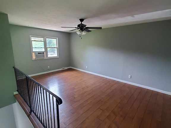 3rd image of 3861 Mill St #B