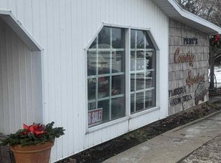 517 W Grand Ave, Roodhouse, IL 62082