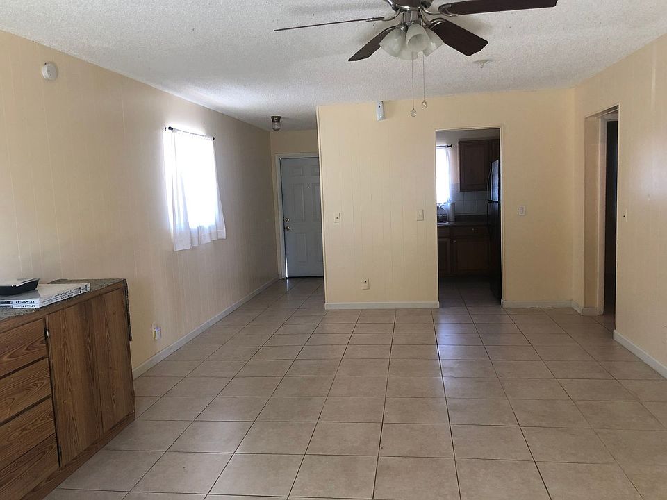 2nd image of 406 SE 21st Ave