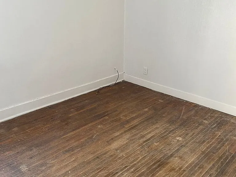 285 Hammond Ave — Photo 10