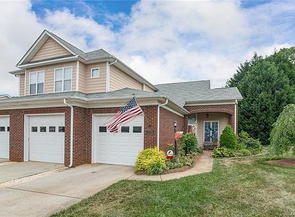3rd image of 3706 Oak View Ct