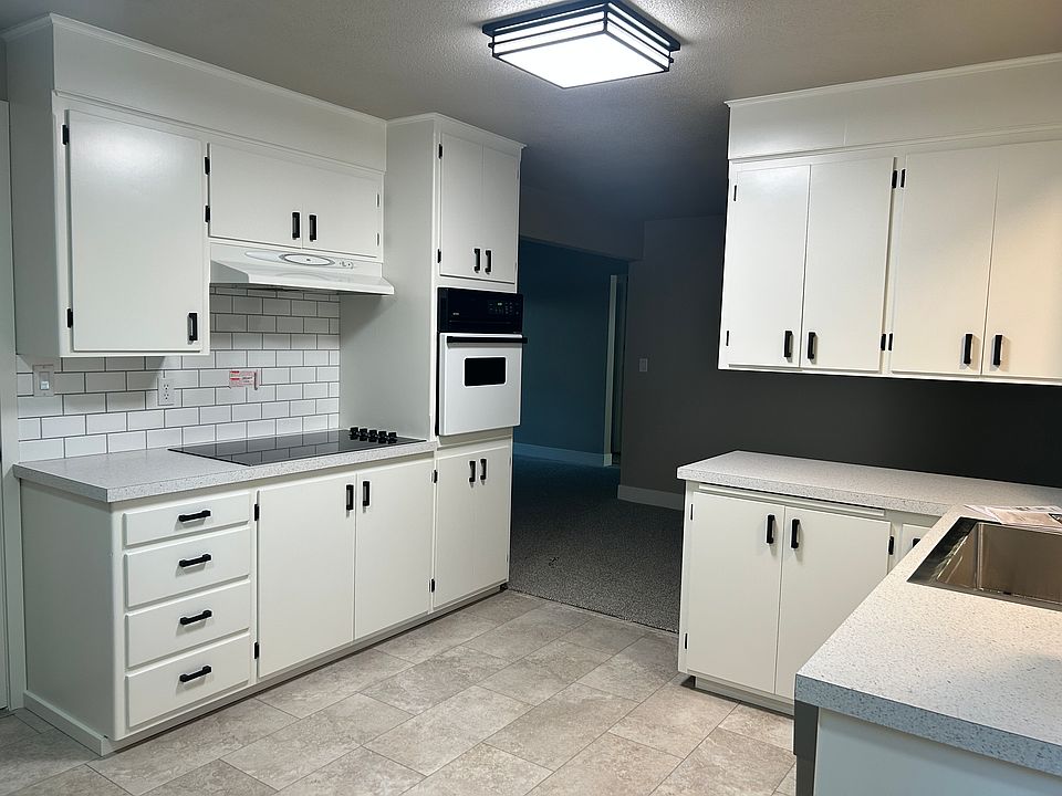 Kitchen, brand new stove top