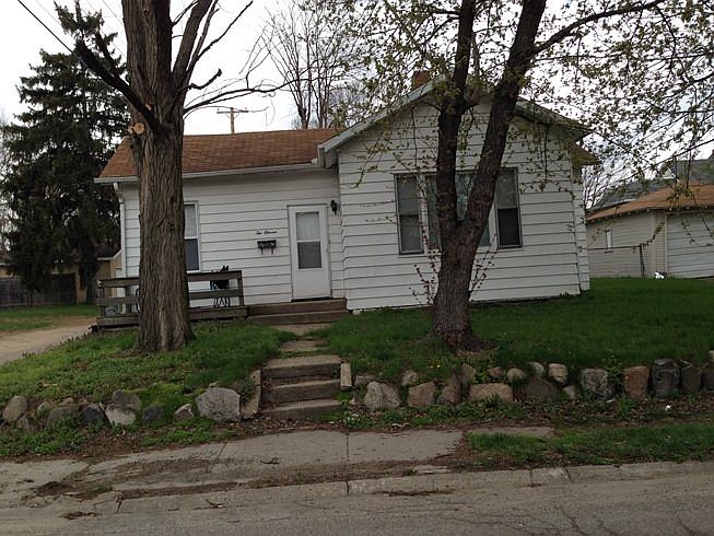 1st image of 211 S Cedar St