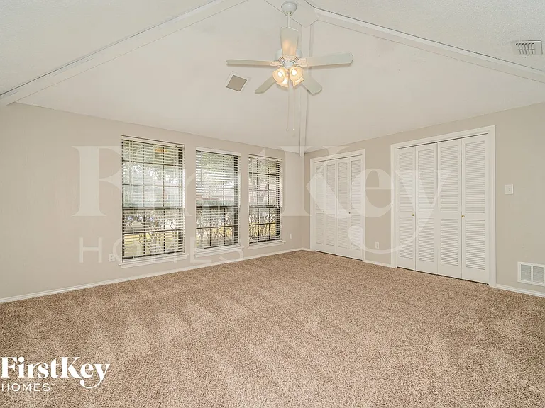 3941 Los Robles Dr — Photo 11