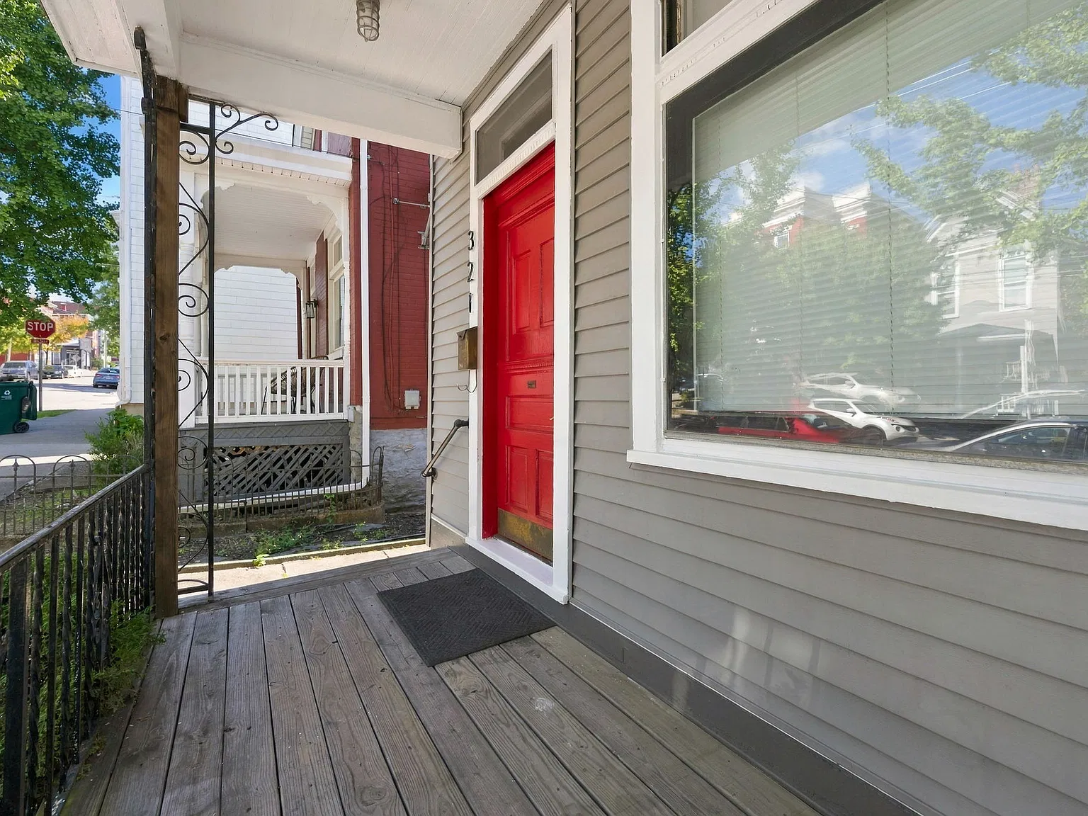 4 bed, 1750 sqft, $2,500 — Photo 3