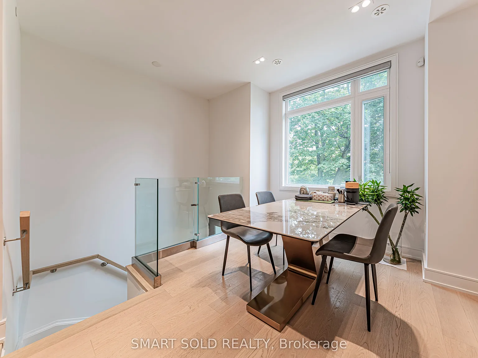 3 bed, $6,450 — Photo 3