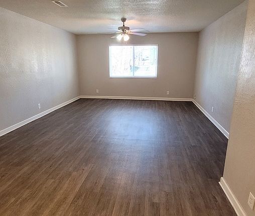 2nd image of 3710 Wyandotte St APT 3