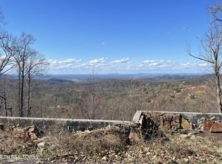 815 Kings Way, Gatlinburg, TN 37738